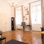 Kiraly Street Apartments