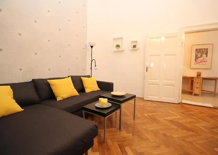 Kiraly Street Apartments